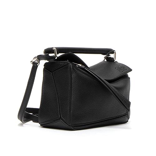 ロエベ LOEWE ショルダーバッグ ミニパズルバッグ ブラック MINI PUZZLE BAG 322.30.U95 1100