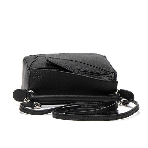 ロエベ LOEWE ショルダーバッグ ミニパズルバッグ ブラック MINI PUZZLE BAG 322.30.U95 1100