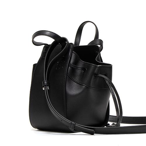 ロエベ LOEWE ハンドバッグ(2WAY仕様) ミニハンモックDWバッグ ブラック BAG 329.77.V07 1100