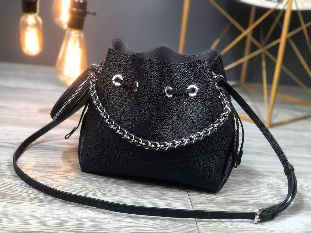 ルイヴィトン Louis Vuitton ベラ バッグ モノグラム マヒナ  M57070
