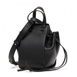 ロエベ LOEWE ハンドバッグ(2WAY仕様) ミニハンモックDWバッグ ブラック BAG 329.77.V07 1100