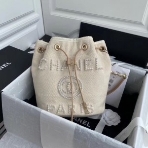 シャネル CHANEL スモールハンドバッグ ショルダーバッグ 巾着 AS1045