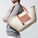 ロエベ LOEWE トートバッグ バスケットバッグ ベージュ レディース ギフト プレゼント カゴ ラフィア リゾート 32702 s92 2435