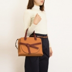 ロエベ LOEWE バッグ レディース 2WAYハンド/ショルダーバッグ ライトキャラメル  [ゲート トップハンドル スモール] 321 12 U61 1945 3639
