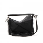 ロエベ LOEWE ショルダーバッグ ミニパズルバッグ ブラック MINI PUZZLE BAG 322.30.U95 1100
