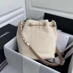 シャネル CHANEL スモールハンドバッグ ショルダーバッグ 巾着 AS1045