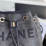 シャネル CHANEL スモールハンドバッグ ショルダーバッグ 巾着 AS1045 