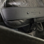 ルイ・ヴィトン LOUIS VUITTON ディスカバリー・バックパック  ブラック×ブラック金具 メンズ リュック・デイパック M43680​