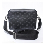 ルイヴィトン LOUIS VUITTON モノグラム・エクリプス リバース トリオ・メッセンジャー 斜め掛け ショルダー バッグ M69443
