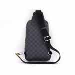 ルイ ヴィトン LOUIS VUITTON グラフィット ボディバッグ  グラフィット ブラック グレー系 メンズ N40273