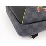 ルイ ヴィトン LOUIS VUITTON グラフィット ボディバッグ  グラフィット ブラック グレー系 メンズ N40273