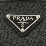 プラダ PRADA サフィアーノレザー クロスボディバッグ ブラック 2VH070 9Z2 F0002