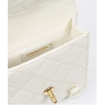 CHANEL シャネル ミニ フラップ バッグ ショルダー ロゴ AS2695 B06361 10601