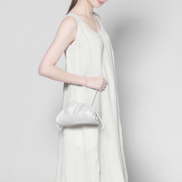 ボッテガ ヴェネタ ショルダーバッグ　ミニ THE POUCH 20　ザ ポーチ 20 585852 VCP40 9143