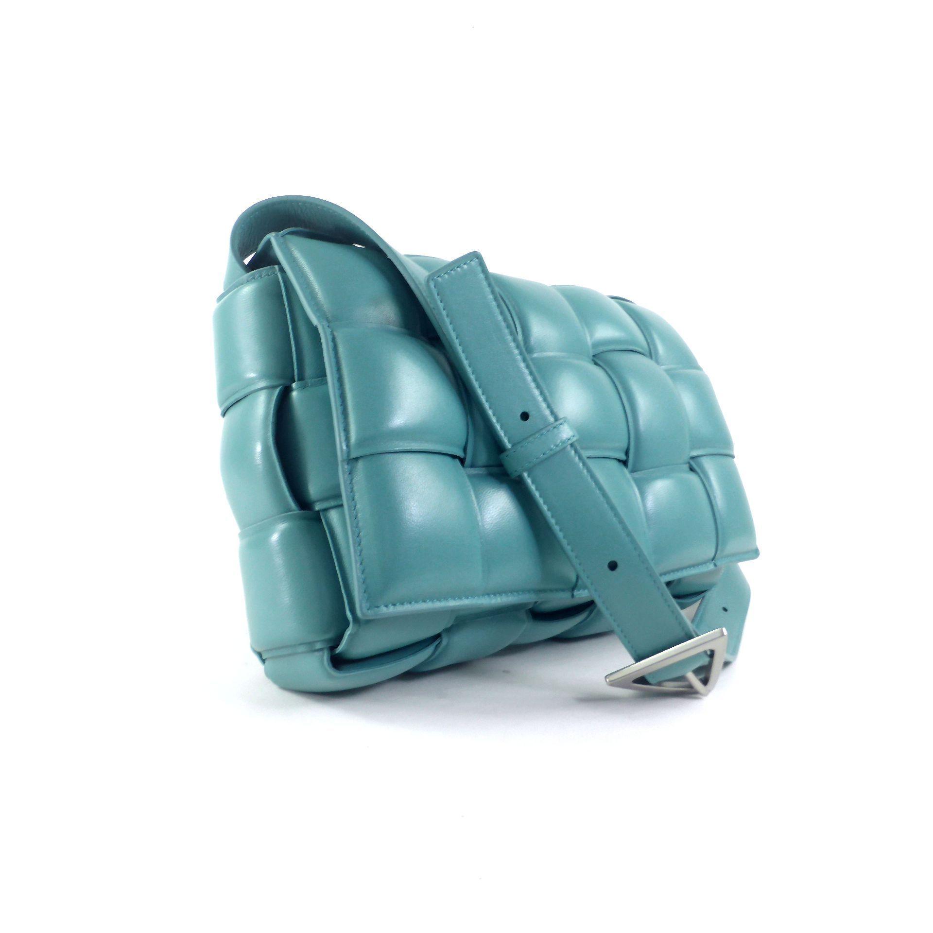 ボッテガヴェネタ BOTTEGA VENETA ショルダーバッグ クロスボディバッグ レディース マキシイントレチャート 591970 VCQR1 3608