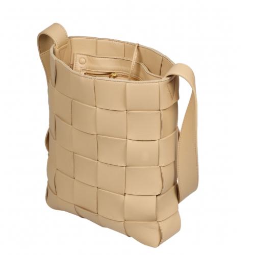 ボッテガヴェネタ BOTTEGA VENETA スムースレザー メッセンジャーバッグ ショルダーバッグ 649601 VMAY1 2700