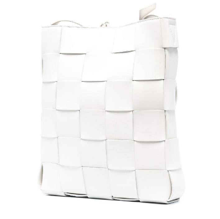 ボッテガヴェネタ BOTTEGA VENETA スムースレザー メッセンジャーバッグ ショルダーバッグ 649601 VMAY1 9007