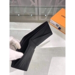 ルイヴィトン LOUISVUITTON モノグラムシャドウ ポルトフォイユミュルティプル 二つ折り札入れ イニシャル M62901