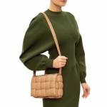 ボッテガヴェネタ BOTTEGA VENETA ショルダーバッグ クロスボディバッグ レディース マキシイントレチャート 591970-VCQR1-2700