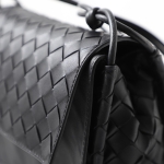 ボッテガヴェネタ BOTTEGA VENETA ショルダーバッグ クロスボディバッグ レディース 631463 vcpp1 8803