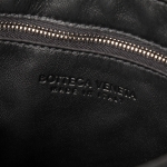 ボッテガヴェネタ カセット マキシイントレ レザー ショルダーバッグ クロスボディ 鞄 レディース 649601 VMAY1 8830
