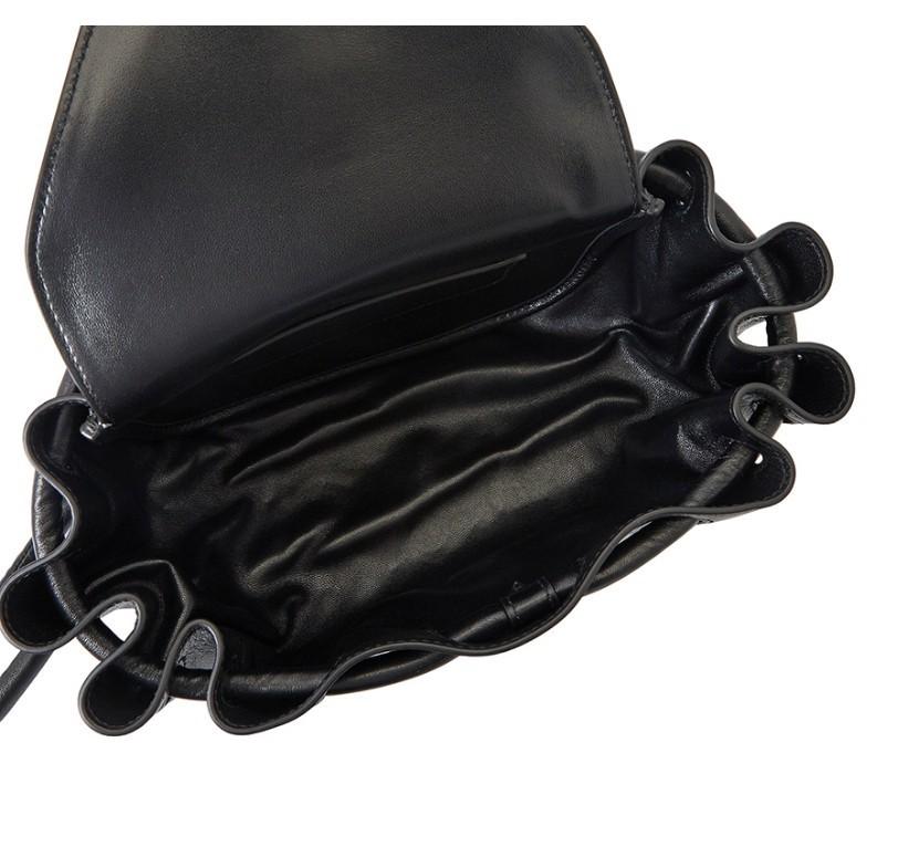 ボッテガヴェネタ BOTTEGA VENETA クロスボディバッグ ショルダーバッグ レディース スモール ビーク 658521 VCP30 8425