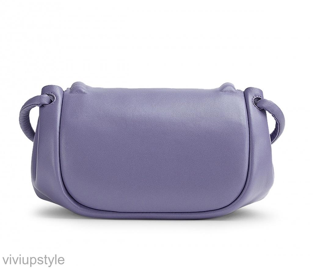 ボッテガヴェネタ BOTTEGA VENETA スモール トライアングル フラップ 658521 VCP30 5130