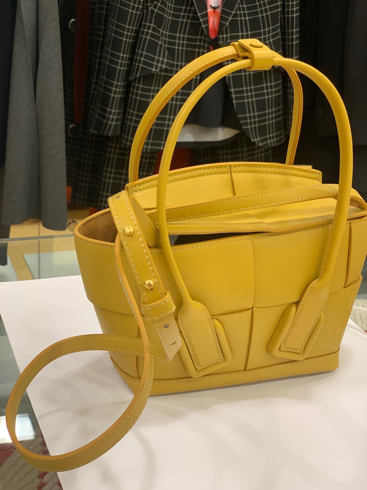 ボッテガヴェネタ BOTTEGA VENETA ハンドバッグ 2WAY レディース  ミニ ザ・アルコ GOAT 600606-va981-7717​