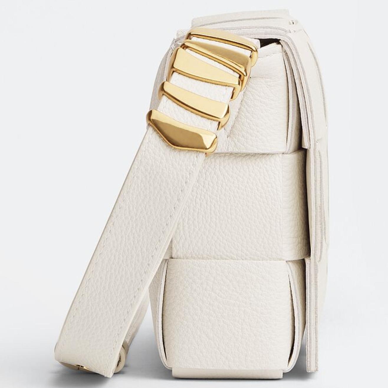 ボッテガベネタ Bottega Veneta クロスボディ イントレチャートレザー カセットショルダーバッグ 666870V17H19009
