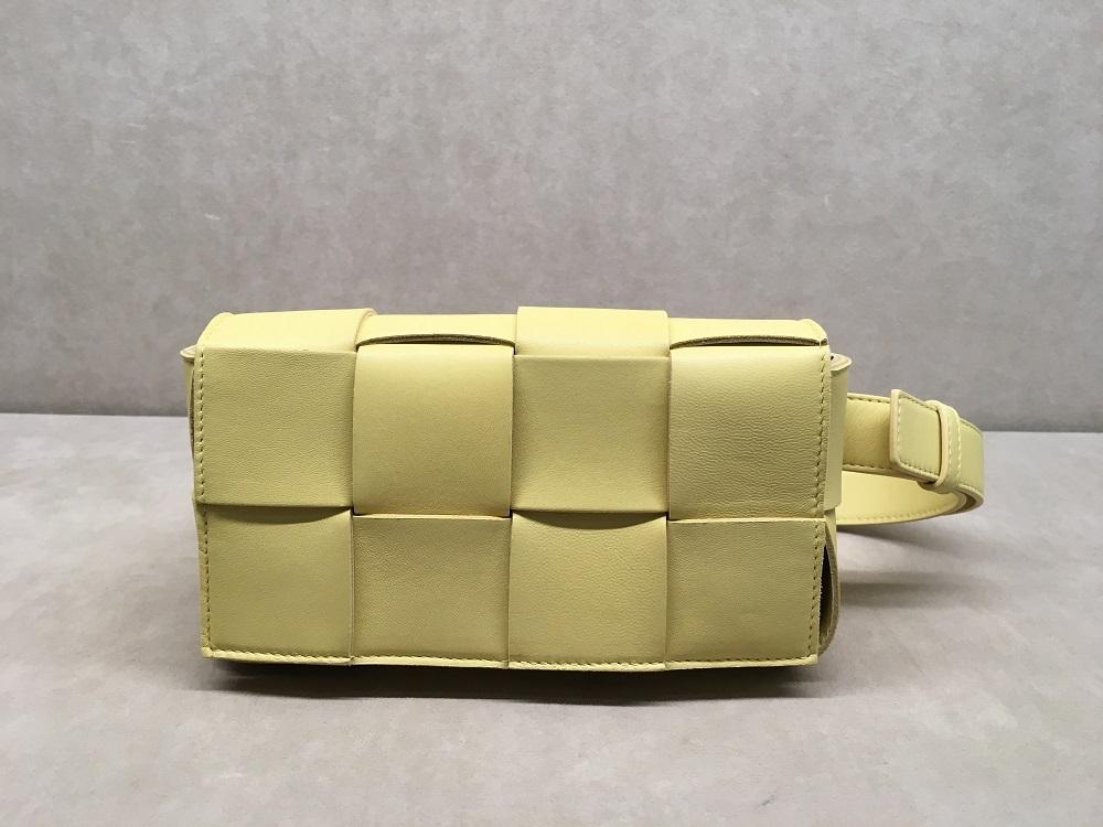 ボッテガ ヴェネタBOTTEGA VENETA ザ・ベルト カセット ウエストバッグ  カセット イントレナッパレザー 639367VMAY19316