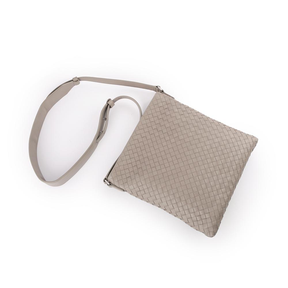 ボッテガヴェネタ BOTTEGA VENETA ショルダーバッグ ブラック メンズ 577534 VBOC6 1519