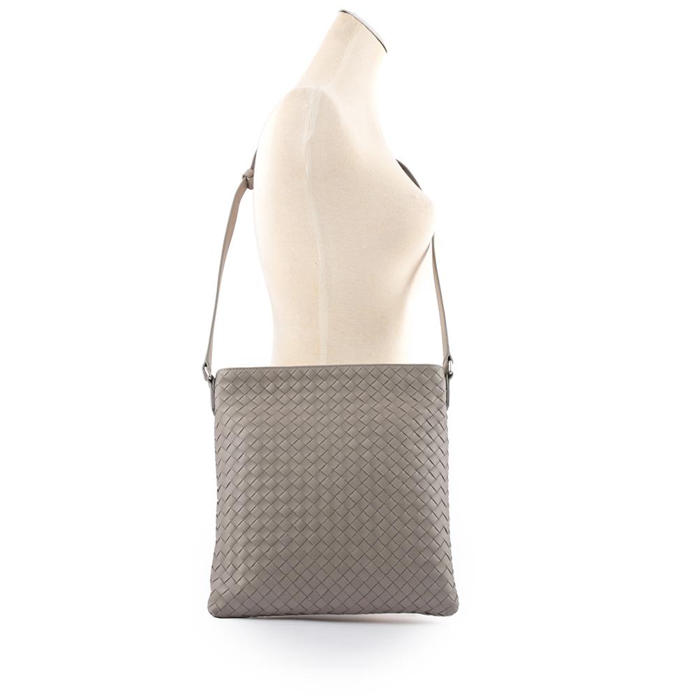 ボッテガヴェネタ BOTTEGA VENETA ショルダーバッグ ブラック メンズ 577534 VBOC6 1519