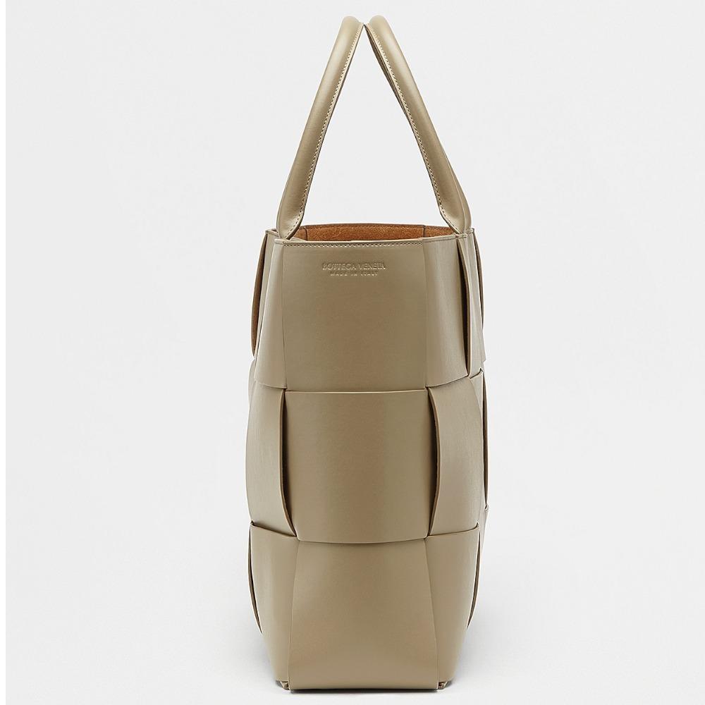 ボッテガヴェネタ BOTTEGA VENETA トートバッグ ハンドバッグ ブラック メンズ 620623 VB1K0 1511