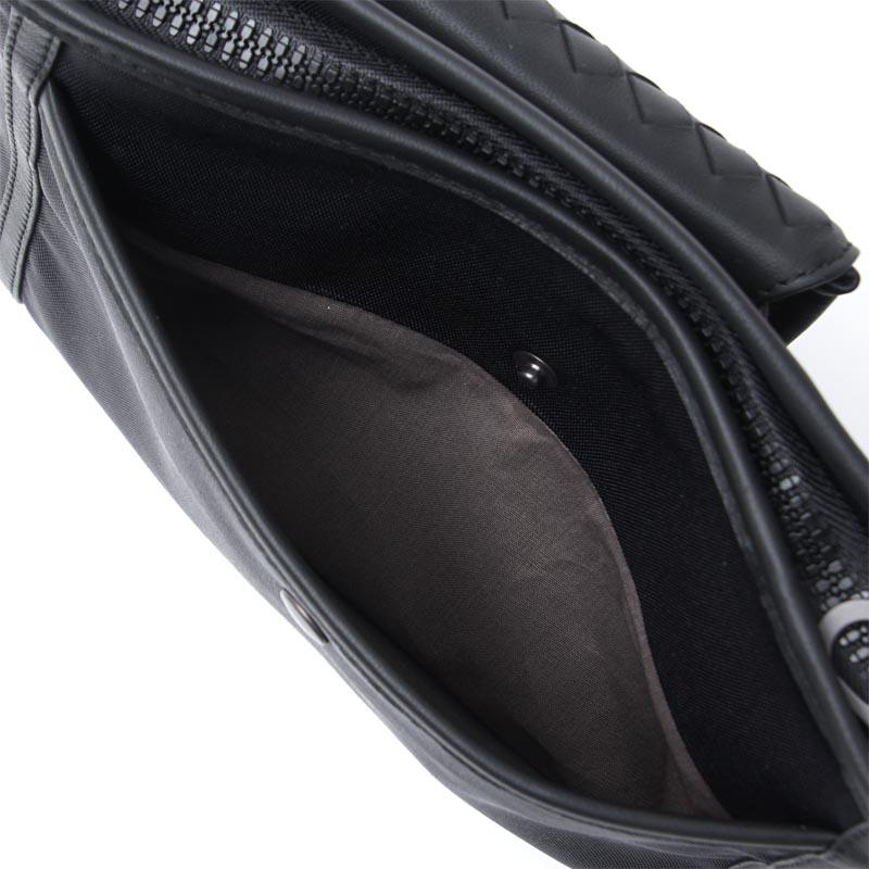 ボッテガヴェネタ BOTTEGA VENETA ショルダーバッグ メッセンジャーバッグ ブラック メンズ ギフト プレゼント レザー 本革 548325 vaye7 1000