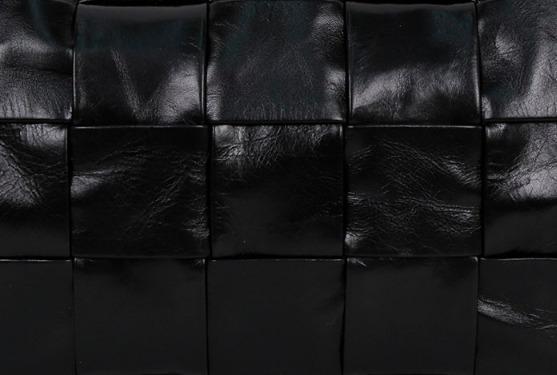 ボッテガヴェネタ BOTTEGA VENETA ショルダーバッグ クロスボディバッグ メンズ 629068 vcq71 8803