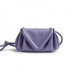 ボッテガヴェネタ BOTTEGA VENETA スモール トライアングル フラップ 658521 VCP30 5130