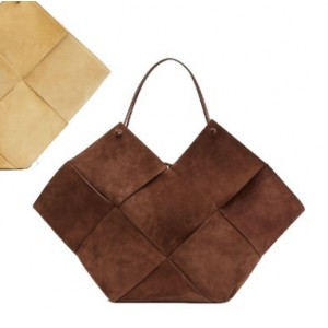ボッテガヴェネタ BOTTEGA VENETA マキシイントレチャート トートバッグ ベージュ 652058 V0HS1 2201