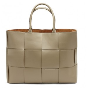 ボッテガヴェネタ BOTTEGA VENETA トートバッグ ハンドバッグ ブラック メンズ 620623 VB1K0 1511
