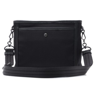 ボッテガヴェネタ BOTTEGA VENETA ショルダーバッグ メッセンジャーバッグ ブラック メンズ ギフト プレゼント レザー 本革 548325 vaye7 1000