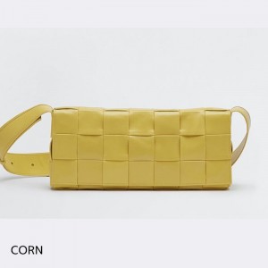 ボッテガヴェネタ BOTTEGA VENETA ユニセックス ザ・ストレッチ カセット ショルダーバッグ 629068 VCQ71 7112