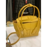 ボッテガヴェネタ BOTTEGA VENETA ハンドバッグ 2WAY レディース  ミニ ザ・アルコ GOAT 600606-va981-7717​