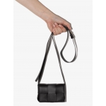 ボッテガベネタ BOTTEGA VENETA イントレチャートレザーミニバッグ ザ・カセット 666688 VMAY1 8425