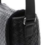 ボッテガヴェネタ BOTTEGA VENETA メッセンジャーバッグ ブラック メンズ ショルダー バッグ レザー 577538 vq139 1000