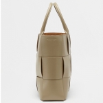 ボッテガヴェネタ BOTTEGA VENETA トートバッグ ハンドバッグ ブラック メンズ 620623 VB1K0 1511