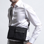 ボッテガヴェネタ BOTTEGA VENETA ショルダーバッグ メッセンジャーバッグ ブラック メンズ ギフト プレゼント レザー 本革 548325 vaye7 1000