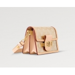 LOUIS VUITTON  モノグラム ドーフィーヌ MINI M22826