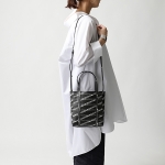 バレンシアガ EVERYDAY TOTE XXS AJ レザー トートバッグ ショルダーバッグ 鞄 レディース 551815 GZA0N 1080​