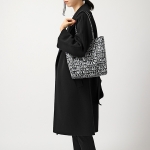 バレンシアガ EVERYDAY TOTE XS AJ エブリデイ ウェーブロゴ レザー トートバッグ 鞄 レディース 551810 D6WLN 1000​