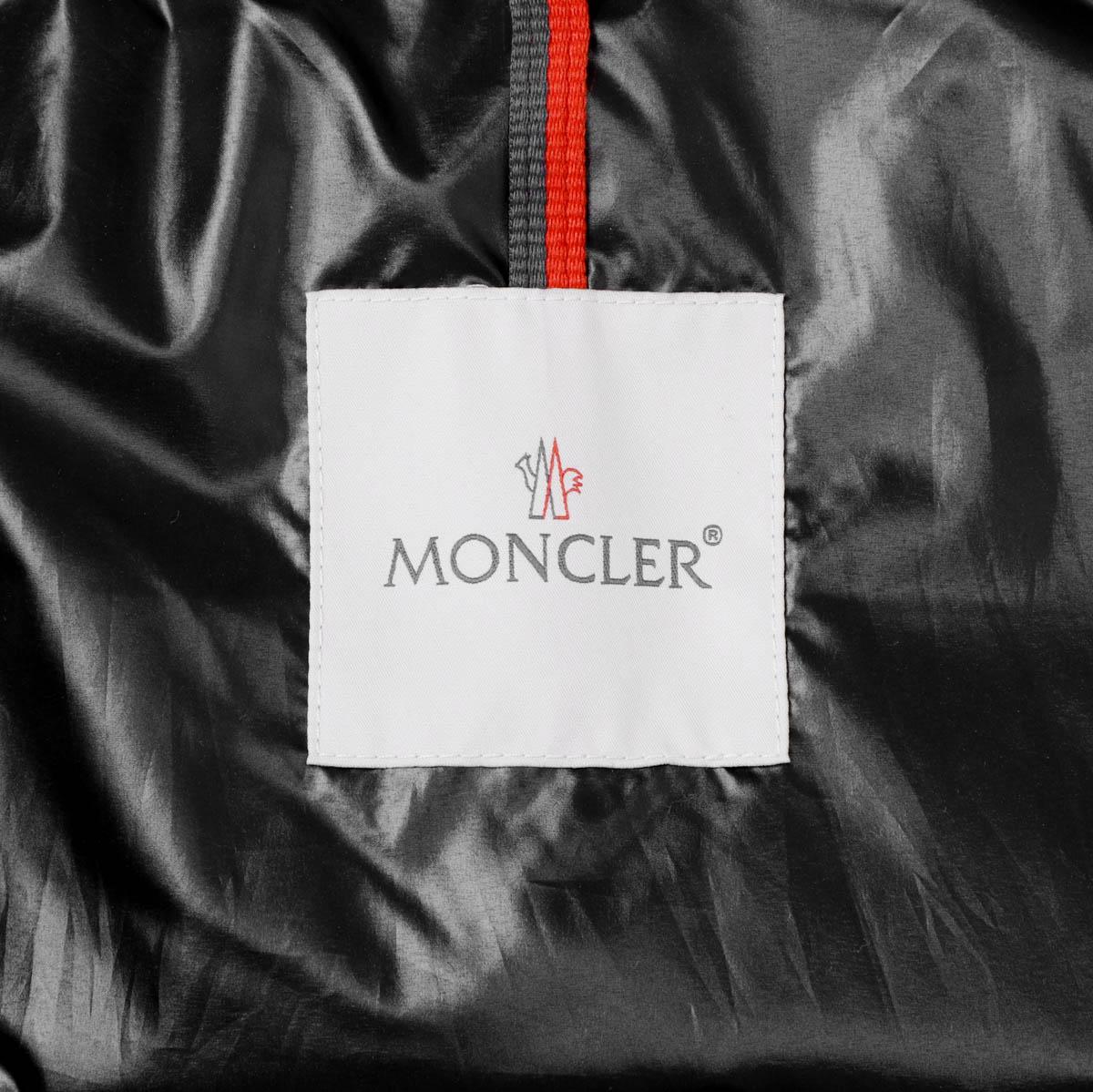 モンクレール MONCLER ダウンベスト ブラック メンズ aube 1a00079 595zj 999