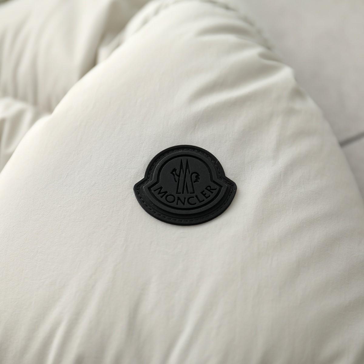 モンクレール MONCLER ダウンジャケット dieng 1a00178 53333 901